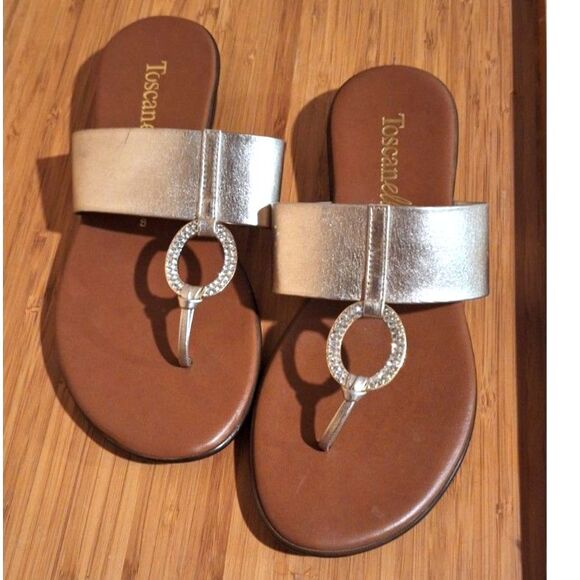 Toscanella Italy Silver Metallic Leather Sandals Rhinestone Ring Thong Size 8 - Picture 1 of 7